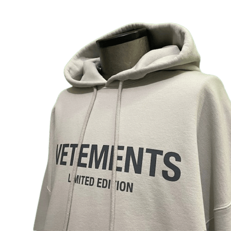 VETEMENTS /定価¥212,300