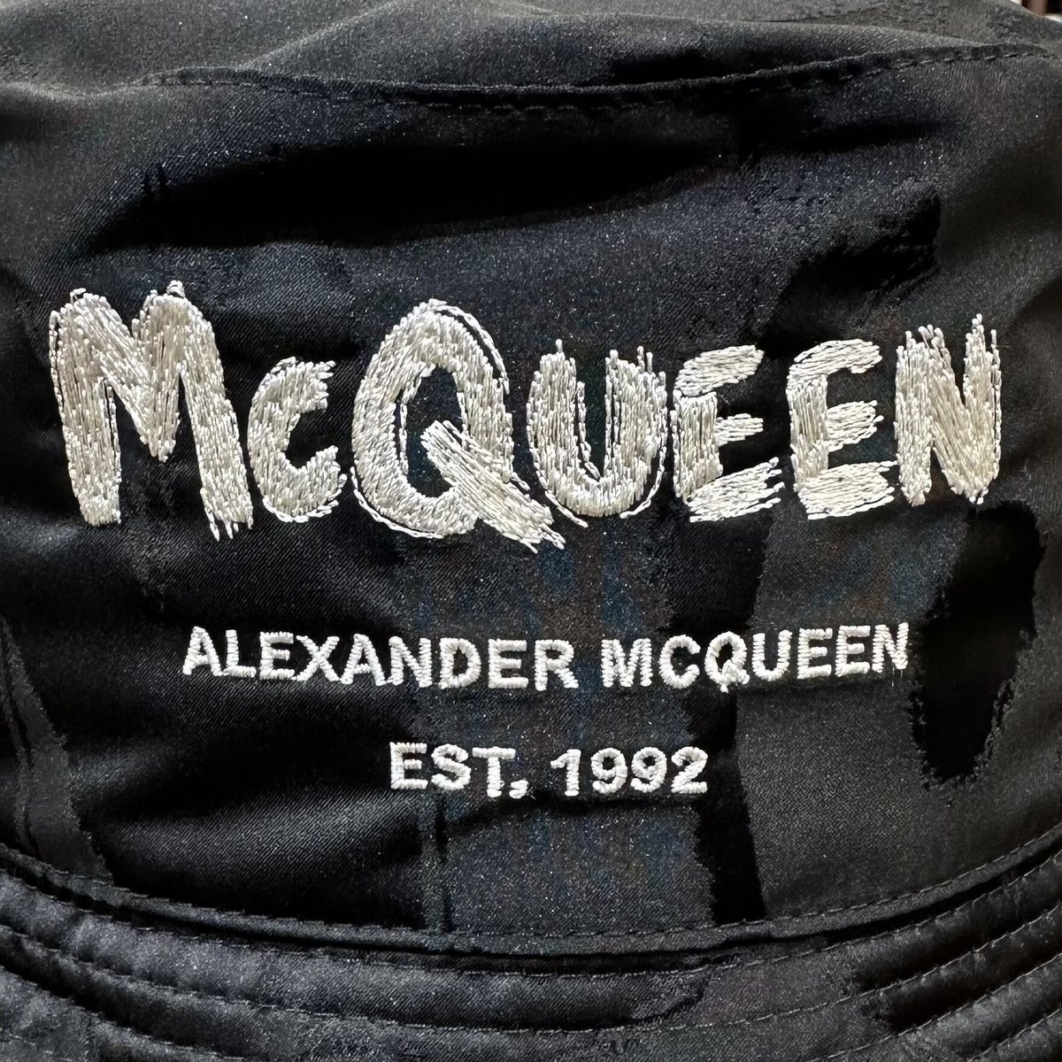【期間限定価格】Alexander McQueen ハット Mサイズ Alexander McQUEEN /定価¥59,400 | MAGIC CINQ UNDER