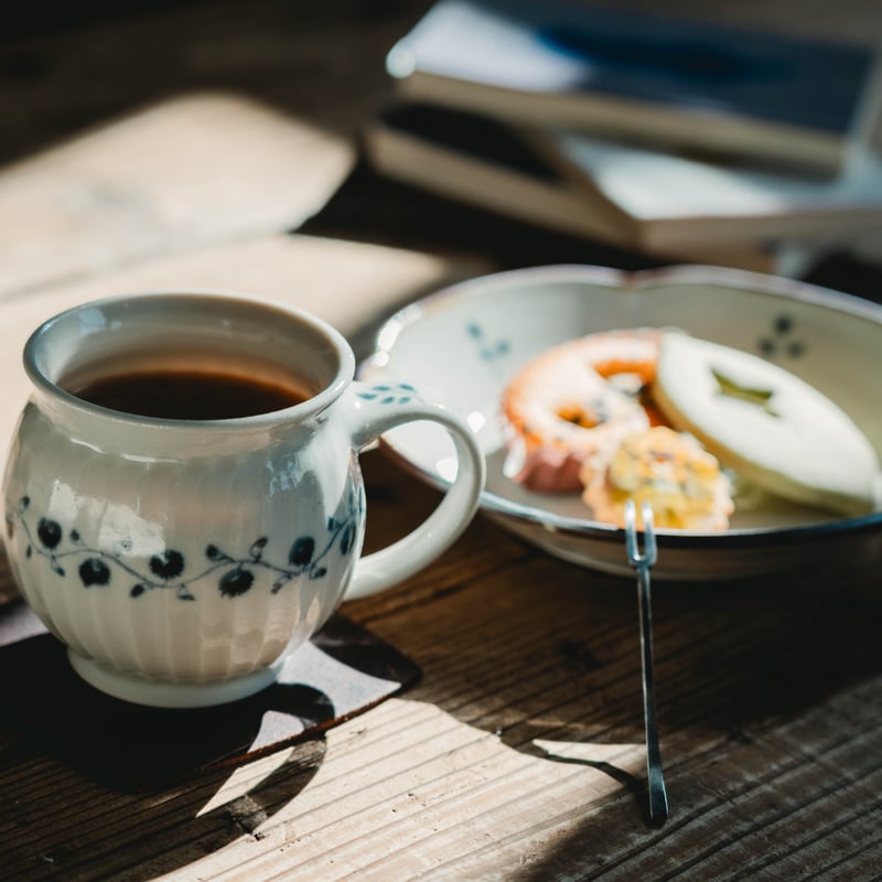 志村和晃】染付果実文丸マグ_3 | Q1 オンラインストア