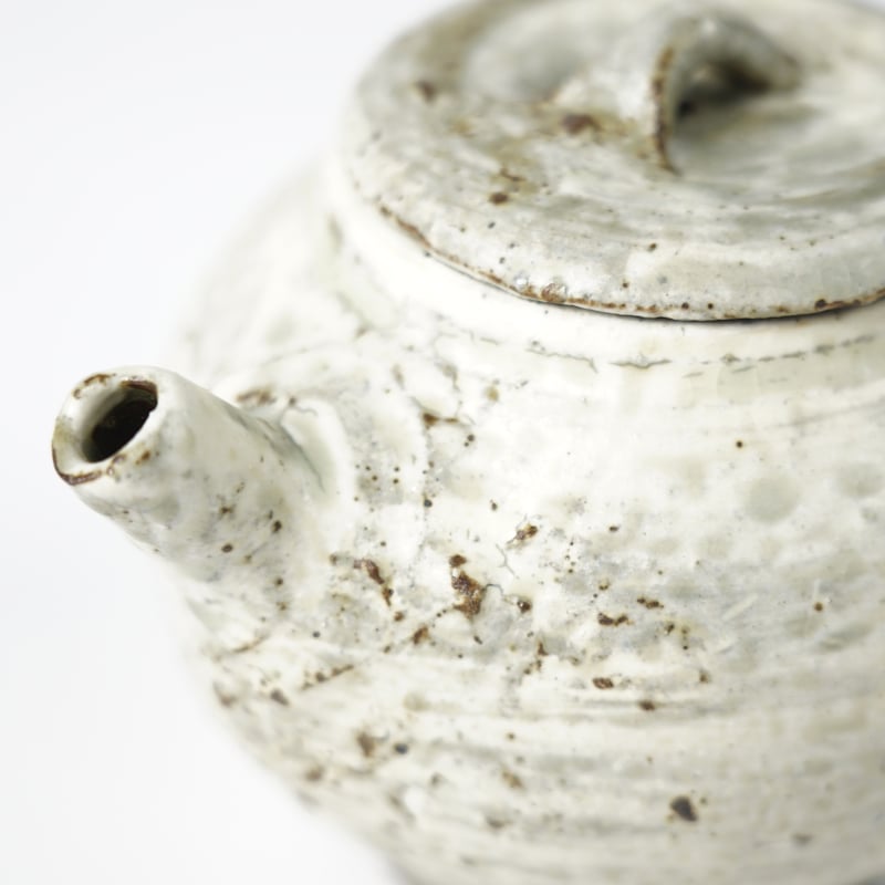 樽見浩】山土茶壺化粧+灰釉_6 | Q1 オンラインストア