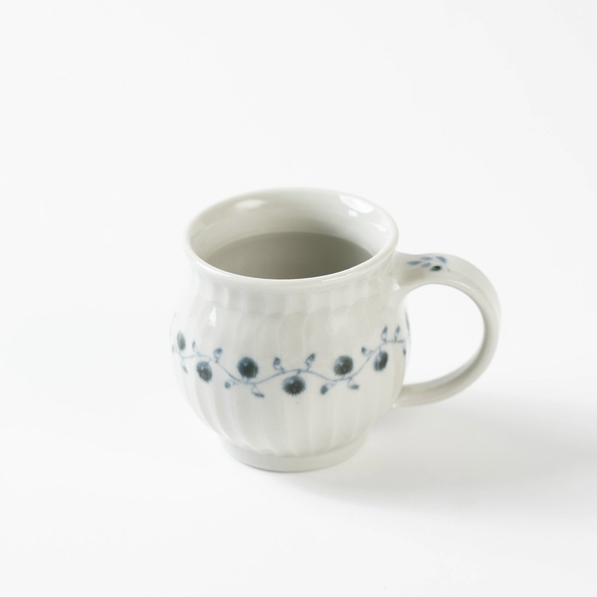 志村和晃】染付果実文丸マグ_3 | Q1 オンラインストア