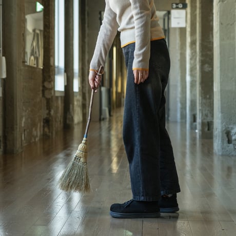 【吉田慎司】枝のミニ手箒（全長80cm）_53