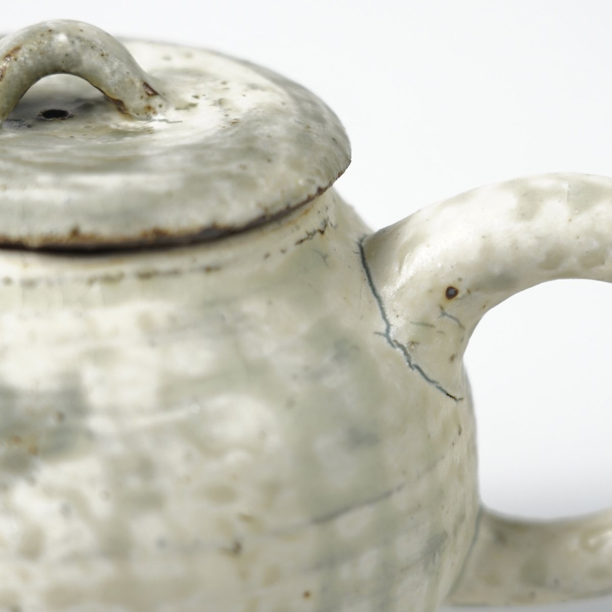 樽見浩】山土茶壺化粧+灰釉_6 | Q1 オンラインストア