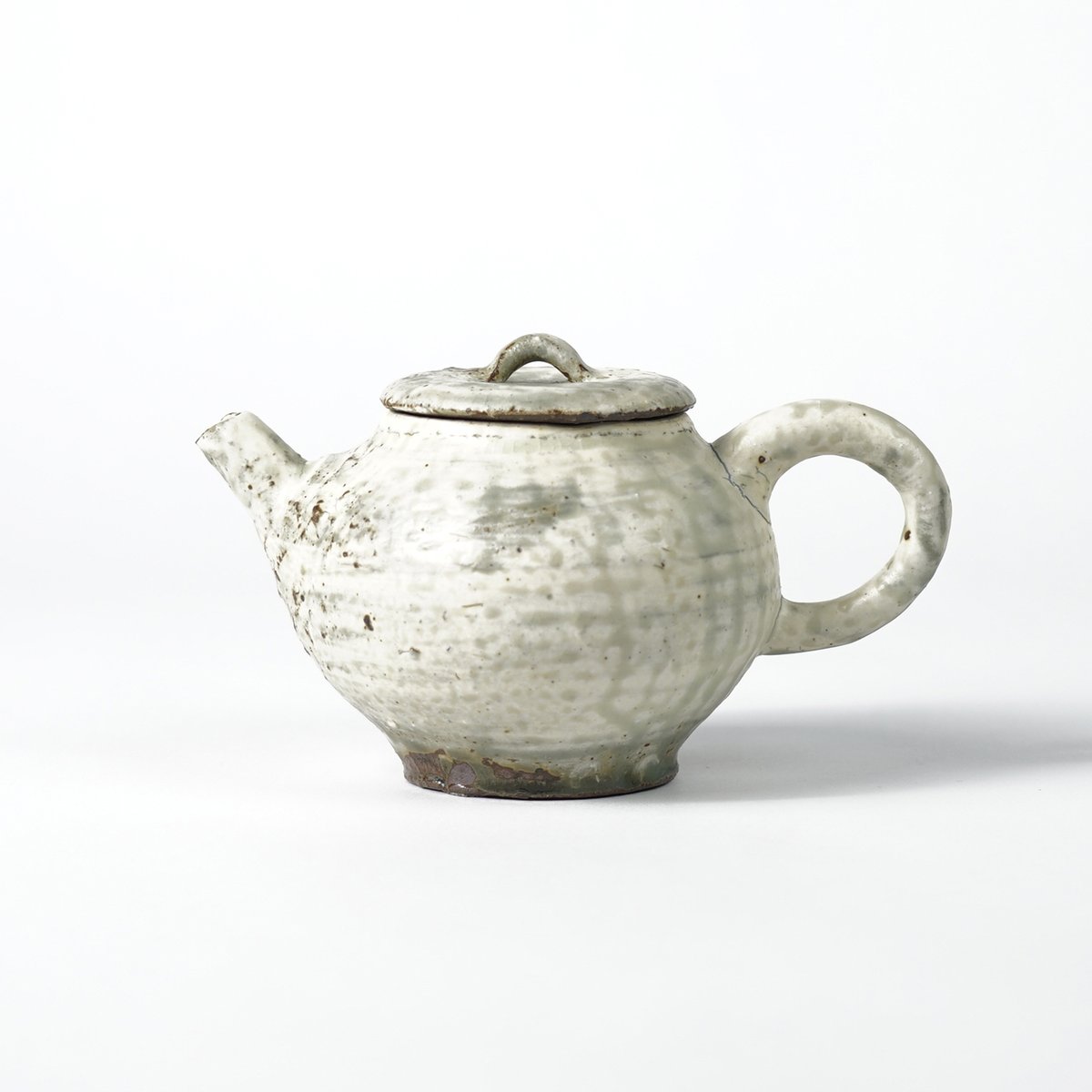 樽見浩】山土茶壺化粧+灰釉_6 | Q1 オンラインストア