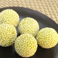 【プチでも大人の風格】プチごま団子（抹茶餡）30個入  10000T50789