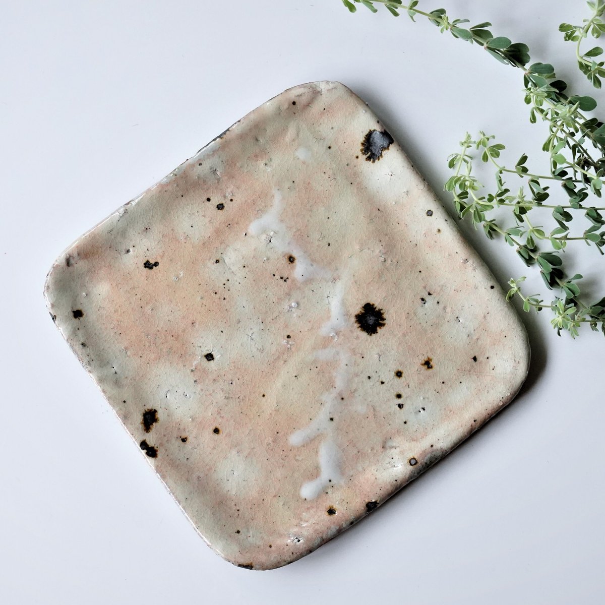 灰釉化粧たたら皿 (正方形) | syunbougama