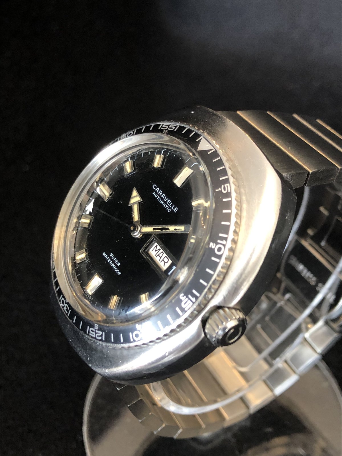 1970's ブローバ キャラベル デイト表示 ビンテージ手巻腕時計ブローバキャラベル