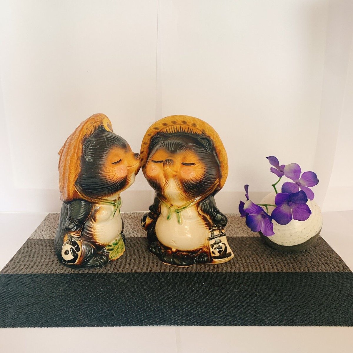 置物　鮎　オス・メス　ペア キス狸 6号（オス・メスペア） | たぬき村オンラインショップ