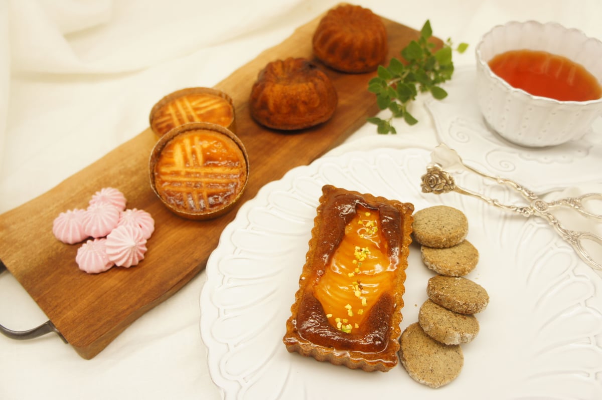 やさしく作れるフランス式おかずとお菓子　ミシュリンヌ・バラッツ著 やさしく作れるフランス式おかずとお菓子 ミシュリンヌ