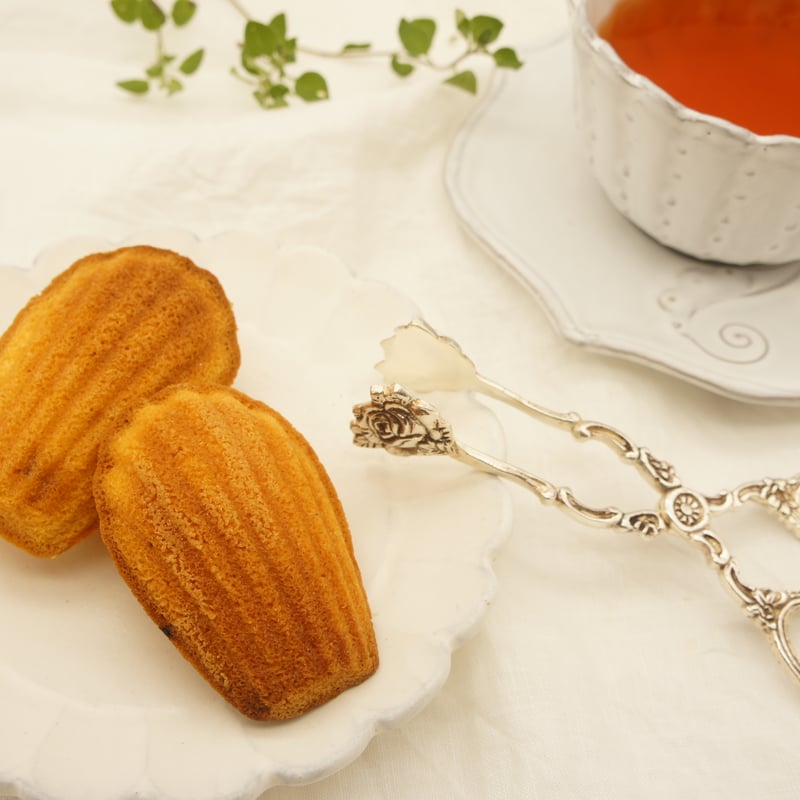 やさしく作れるフランス式おかずとお菓子　ミシュリンヌ・バラッツ著 やさしく作れるフランス式おかずとお菓子 ミシュリンヌ・バラッツ著