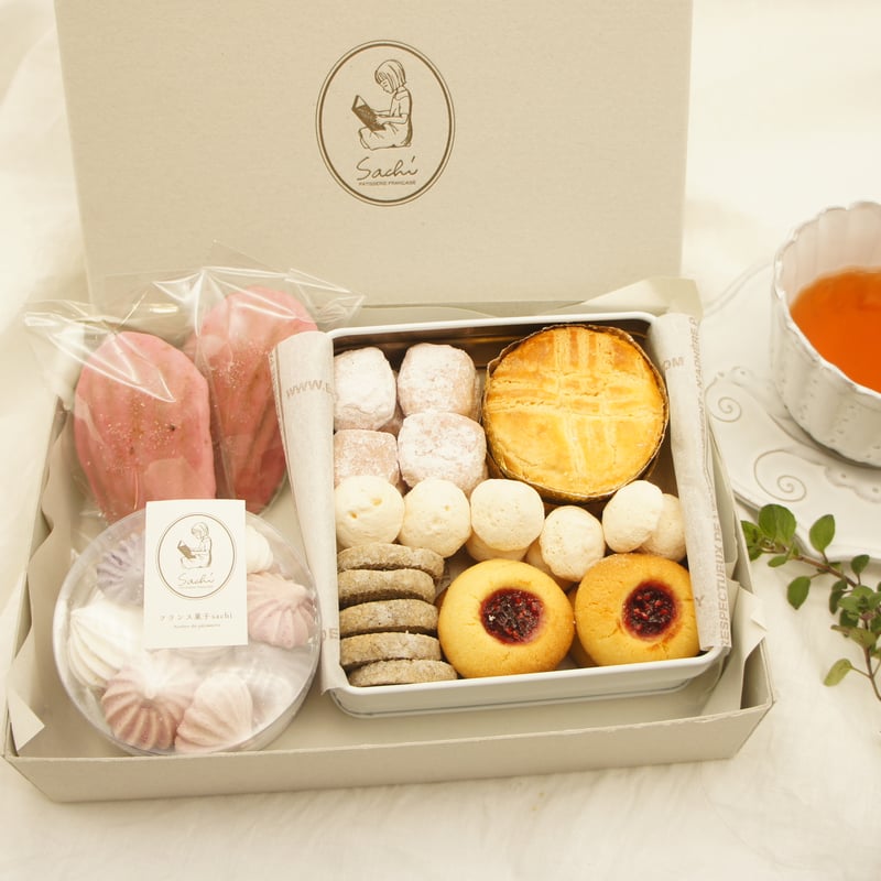 やさしく作れるフランス式おかずとお菓子　ミシュリンヌ・バラッツ著 やさしく作れるフランス式おかずとお菓子 ミシュリンヌ