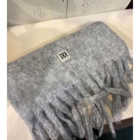 YENN  FLUFFY MUFFLER