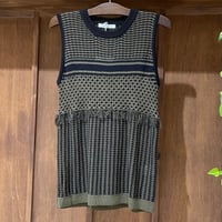 CHIGNON  ジャガード編みノースリーブニット