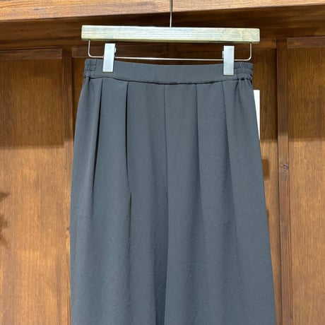 CLOCHE  タックワイドパンツ