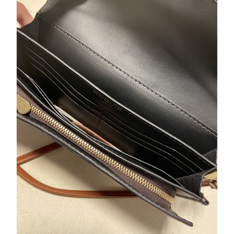 モキップ レザー タッセルウォレットバッグ 財布型 サコッシュ