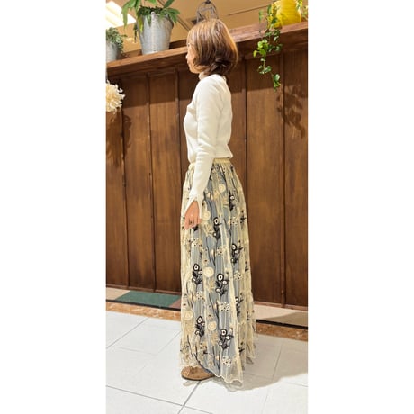 LE MELANGE  総刺繍チュールギャザースカート