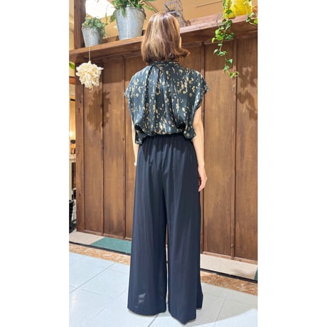 CHIGNON  ウエストタックシアーワイドパンツ