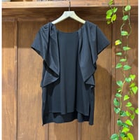 CLOCHE  フリルフレンチスリーブトップス