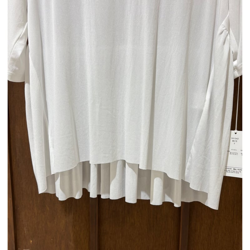 ホワイト チュール トップス チュールドレープカットトップス(カットソー)｜TOPS（トップス