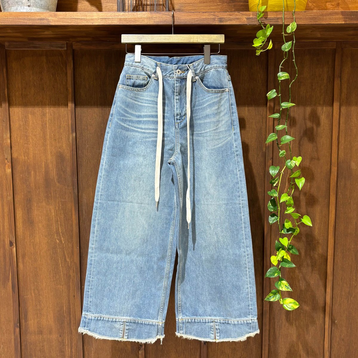 CYAN TOKYO◼️スリットヘムビンテージバギー CYAN TOKYO スリットヘムヴィンテージバギーデニム