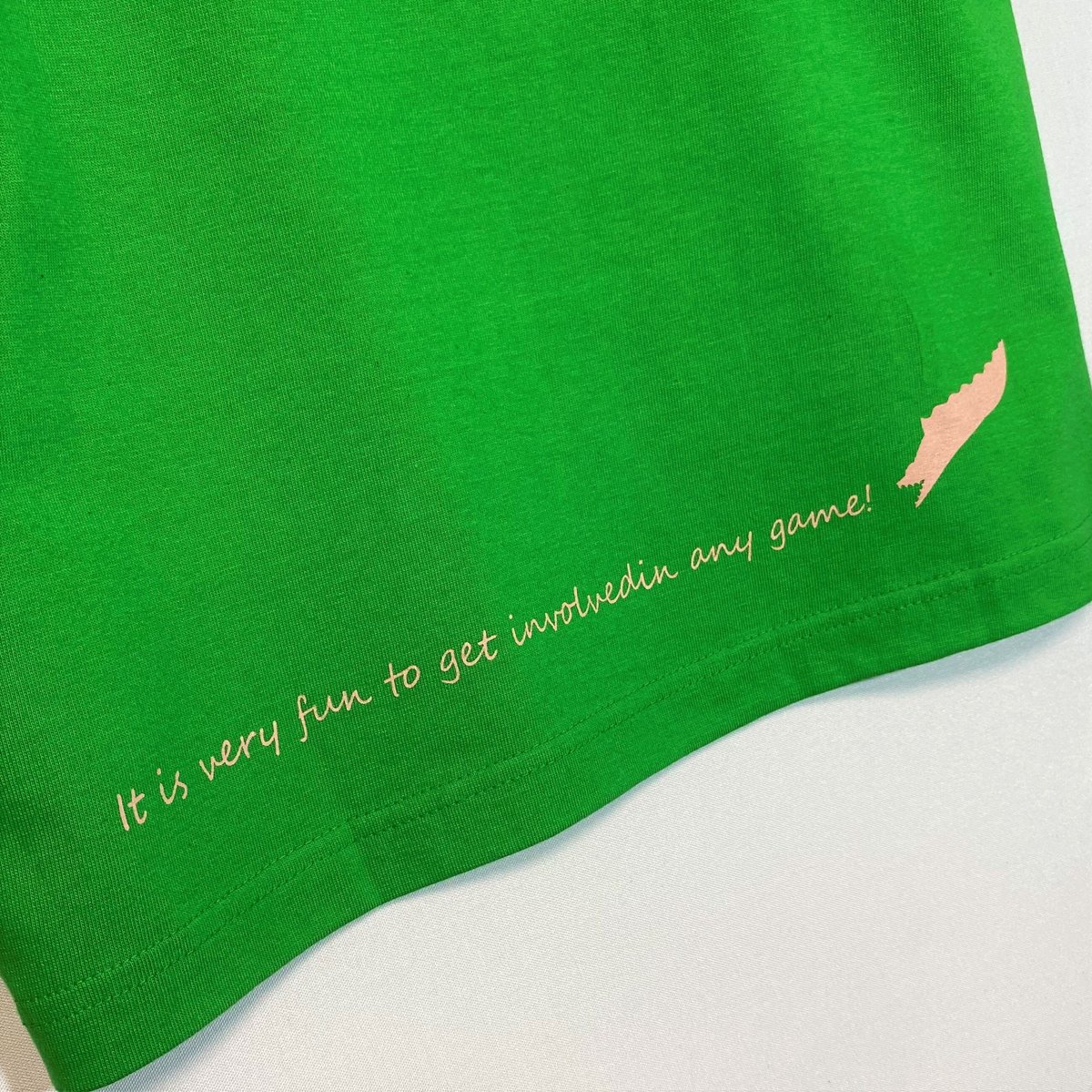 JTロゴ入り緑色シャツ サイン付き DesignTシャツ(Brightgreen)ブライトグリーン | 三宅商店 WEB SHOP