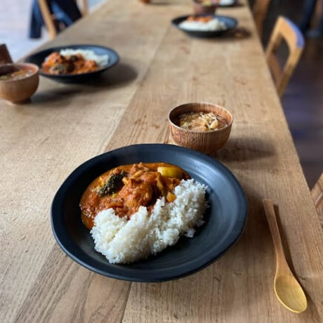 【暮らしの道具】 -カレー皿26cm-　黒照（クロテラス）