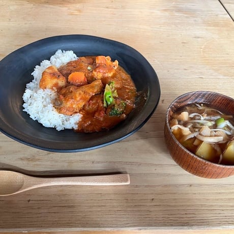 【暮らしの道具】 -カレー皿26cm-　黒照（クロテラス）