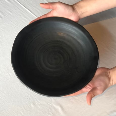 【暮らしの道具】 -カレー皿26cm-　黒照（クロテラス）