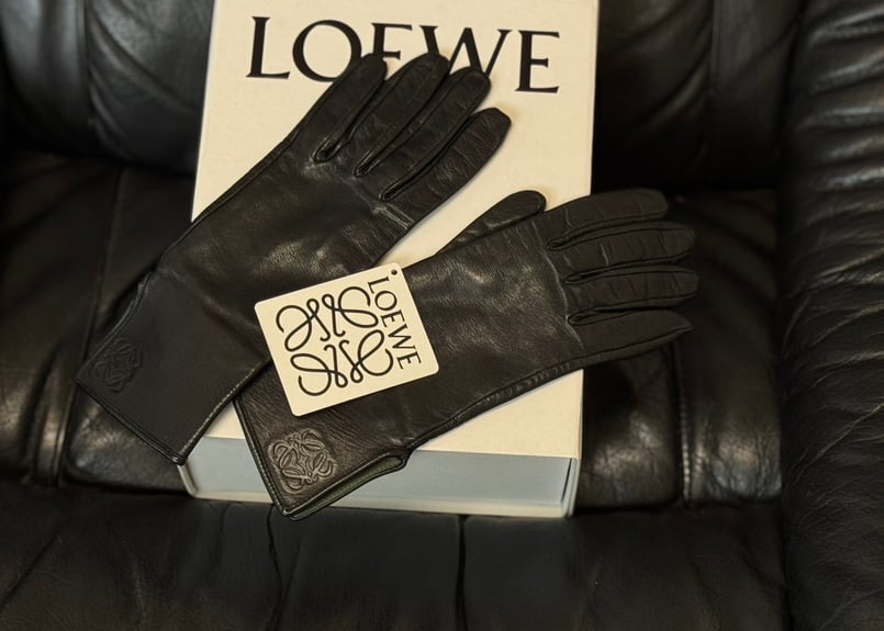 loewe anagram leather gloves | weekend tokyo