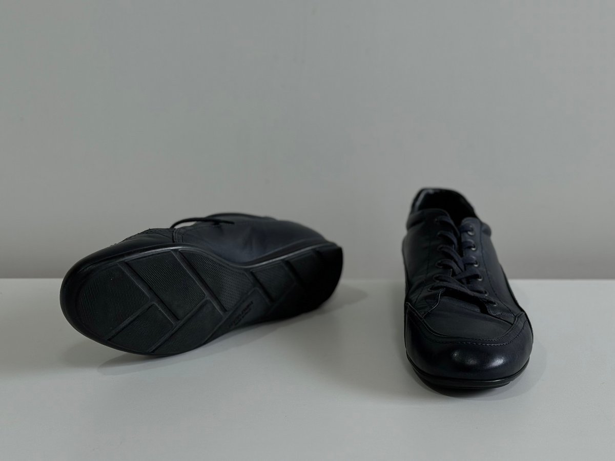 giorgio armani leather sneakers | weekend tokyo giorgio armani leather sneakers | weekend tokyo
