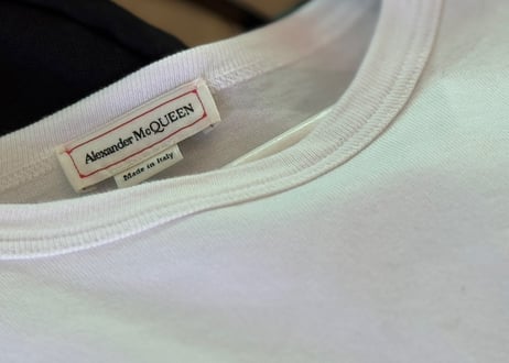 alexander mcqueen 2023ss over size logo tops