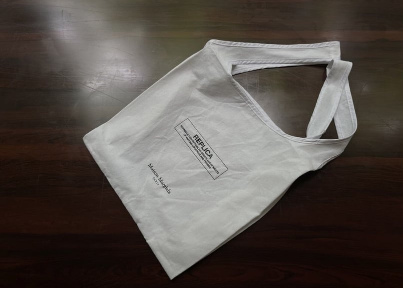 値下げ応相談 未開封 Maison Margiela REPLICA ノベルティ Maison Margiela Men's Correction Replica Sneaker Black