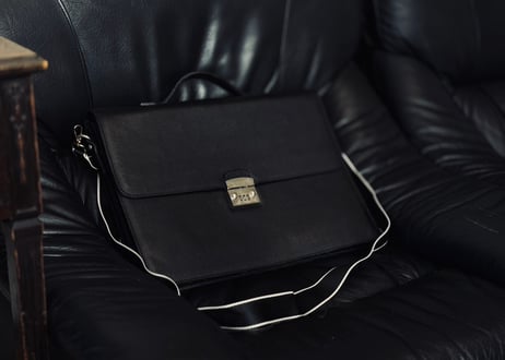90-00s jilsander ”本人期” leather shoulder bag