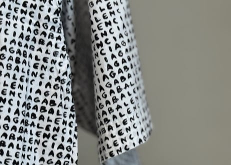 balenciaga over size logo shirt