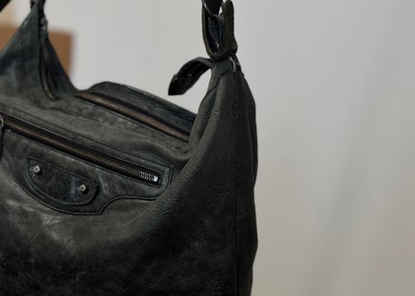 balenciaga leather shoulder bag