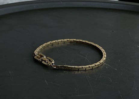 80-90s givenchy gold bracelet  "D"