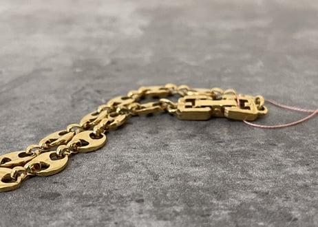 80-90s givenchy gold bracelet"C"