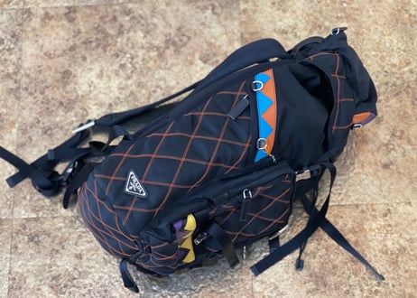 prada v136 backpack