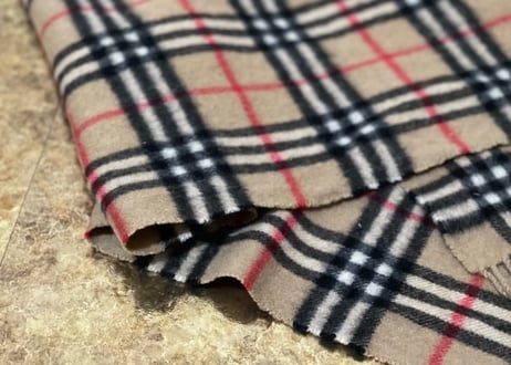 burbery made in England cashmere muffler