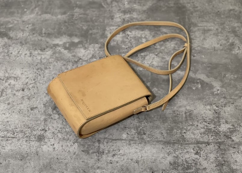 90s alexander mcqueen leather bag | weekend tokyo