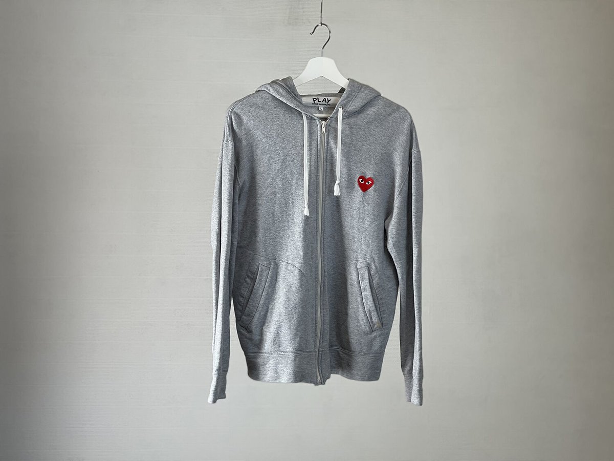 Comme des garcons play zip on sale