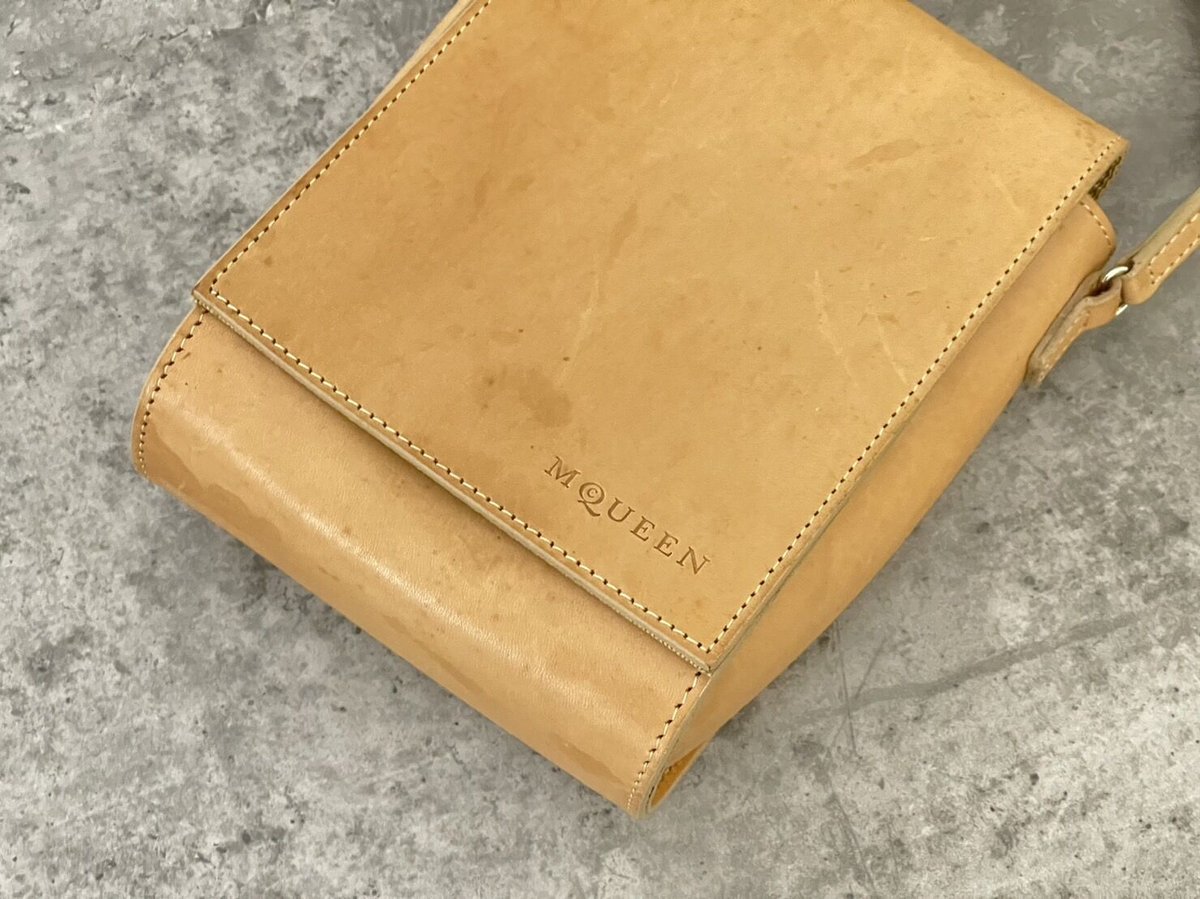 90s alexander mcqueen leather bag | weekend tokyo