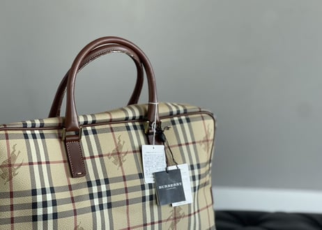 burberry bag dead stock
