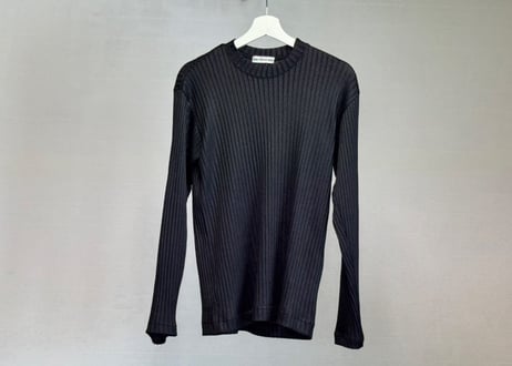 isseymiyake pleats tops