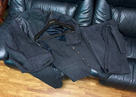 gucci set up suit dead stock