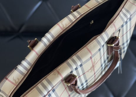 burberry bag dead stock