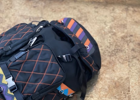 prada v136 backpack