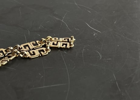 80-90s givenchy gold bracelet "G"