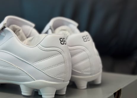 balenciaga soccer shoes dead stock