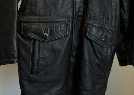 "weekend leather selection" F